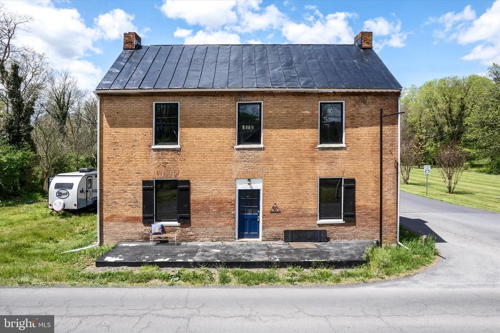 7211 QUEEN ST, Kearneysville, WV 25430