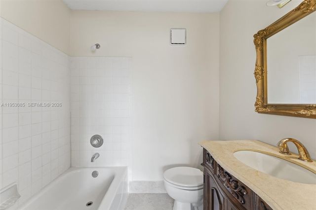 2709 NE 15th St, Pompano Beach, FL 33062