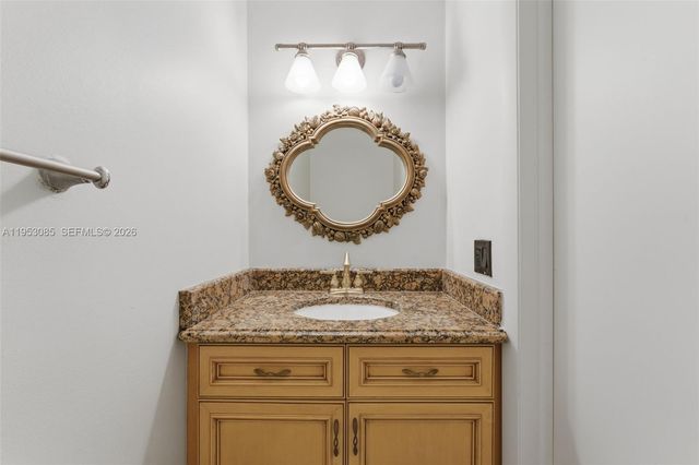 2709 NE 15th St, Pompano Beach, FL 33062