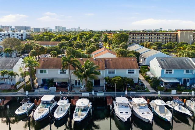 2709 NE 15th St, Pompano Beach, FL 33062