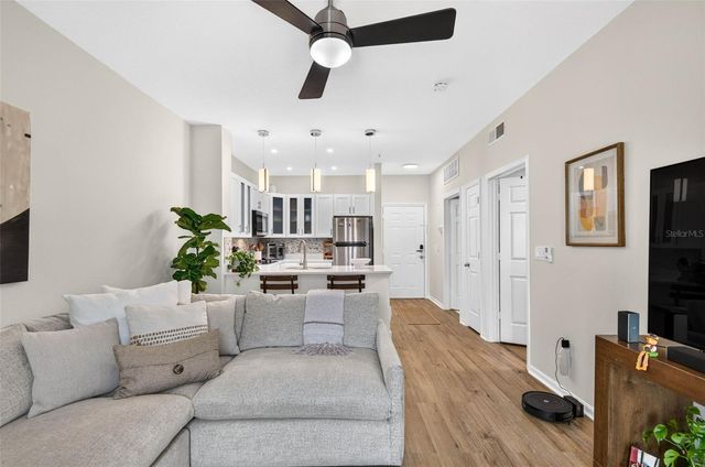 2010 E PALM AVENUE 15211, Tampa, FL 33605