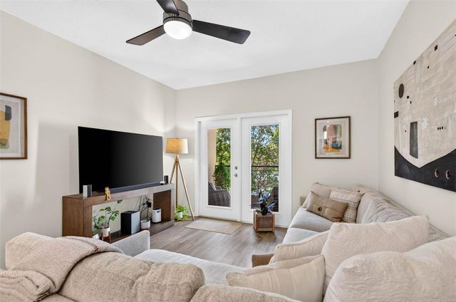 2010 E PALM AVENUE 15211, Tampa, FL 33605