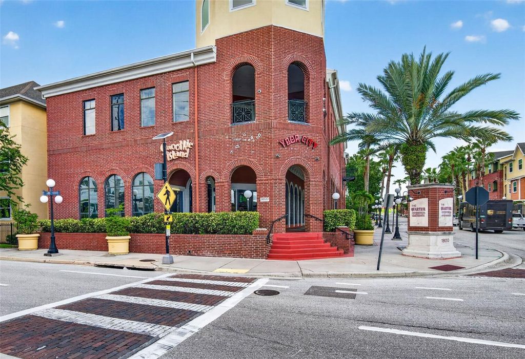 2010 E PALM AVENUE 15211, Tampa, FL 33605