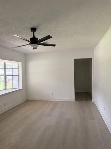 7406 Saint Louis Street, Houston, TX 77028