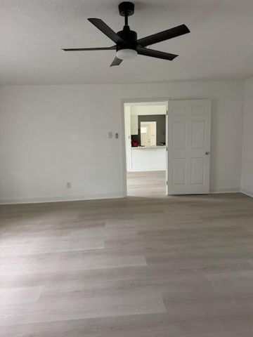 7406 Saint Louis Street, Houston, TX 77028