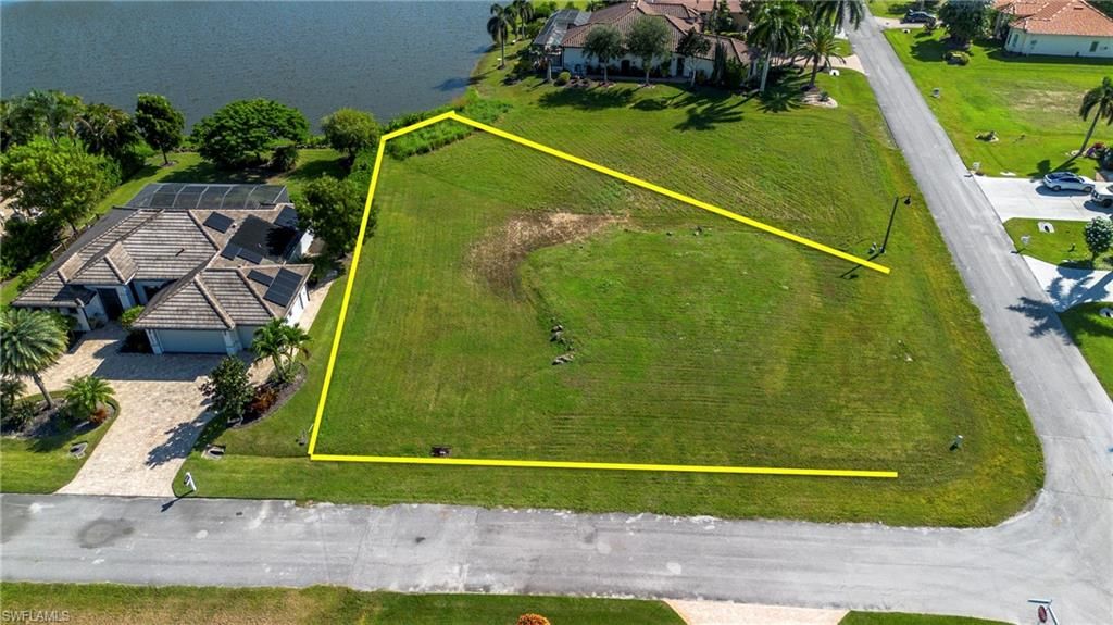 17994 Bluewater DR, NAPLES, FL 34114 — photo 2