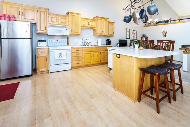 4148 93rd Avenue N, Brooklyn Park, MN 55443