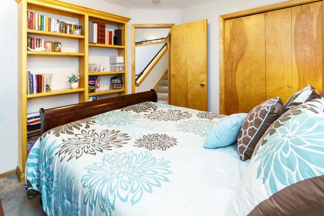 4148 93rd Avenue N, Brooklyn Park, MN 55443