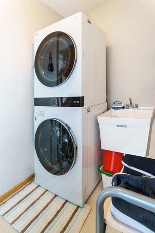 4148 93rd Avenue N, Brooklyn Park, MN 55443