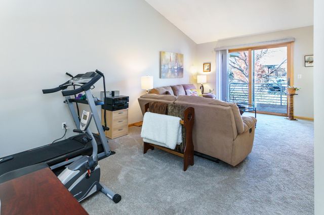 4148 93rd Avenue N, Brooklyn Park, MN 55443