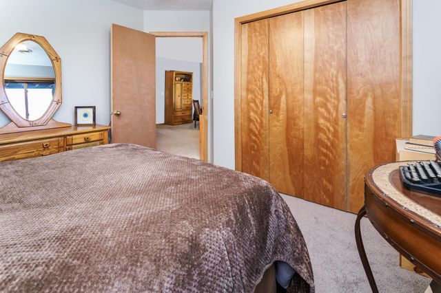 4148 93rd Avenue N, Brooklyn Park, MN 55443