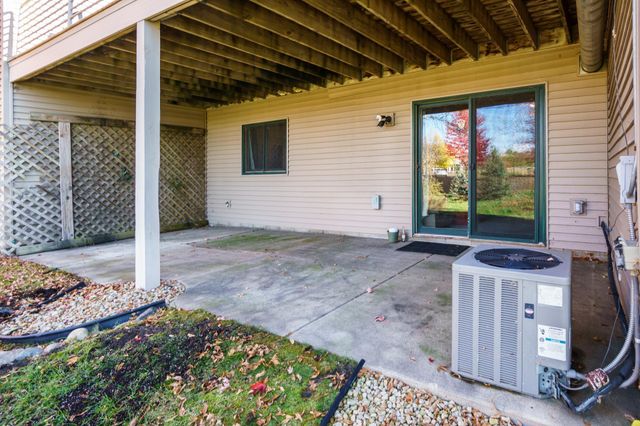 4148 93rd Avenue N, Brooklyn Park, MN 55443