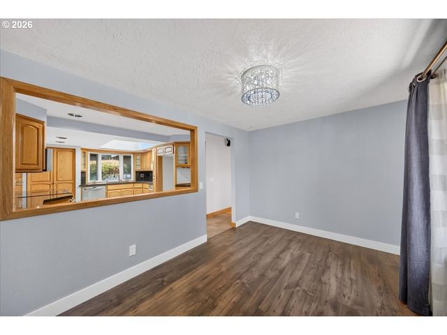 3038 Se ROOD Ct, Hillsboro, OR 97123