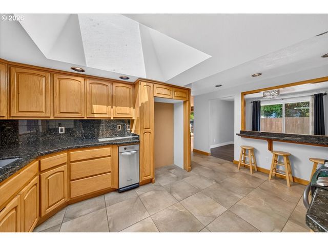 3038 Se ROOD Ct, Hillsboro, OR 97123