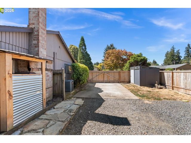 3038 Se ROOD Ct, Hillsboro, OR 97123
