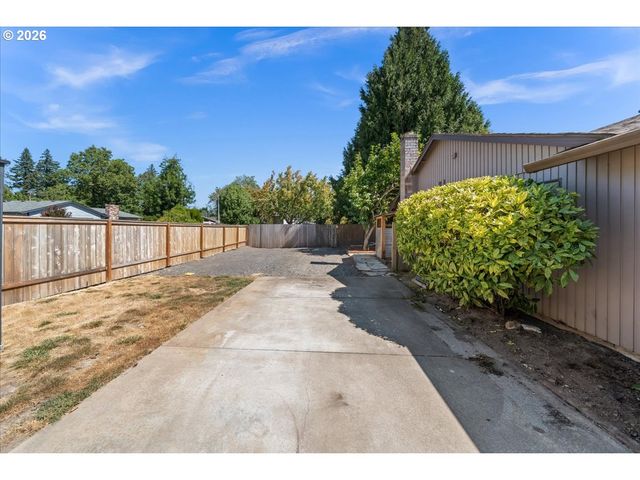 3038 Se ROOD Ct, Hillsboro, OR 97123