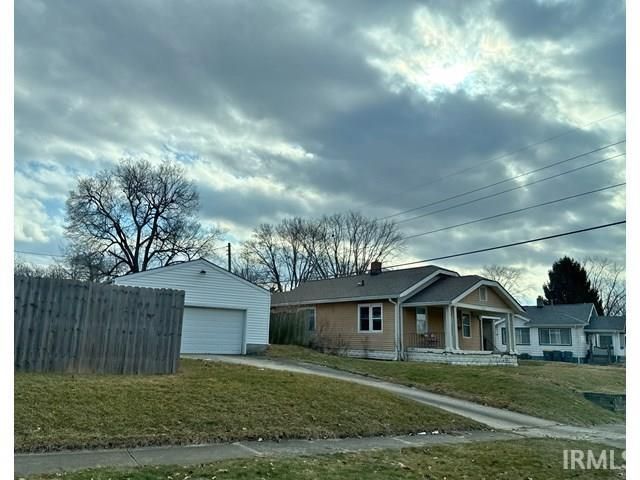 217 Ringwood Way, Anderson, IN 46013