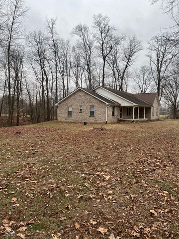 725 E 600 N, Coatesville, IN 46121