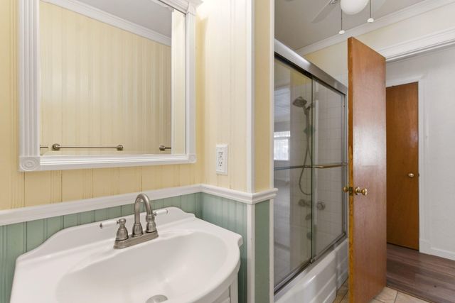 9501 Arvada Avenue NE, Albuquerque, NM 87112