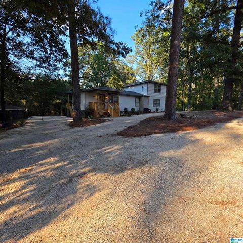 3893 PARKWOOD ROAD, Bessemer, AL 35022