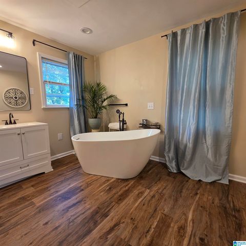 3893 PARKWOOD ROAD, Bessemer, AL 35022
