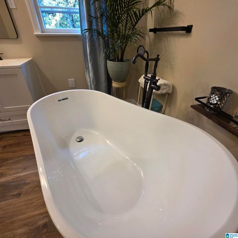 3893 PARKWOOD ROAD, Bessemer, AL 35022
