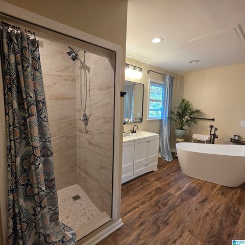 3893 PARKWOOD ROAD, Bessemer, AL 35022