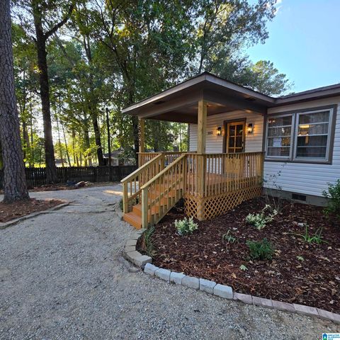 3893 PARKWOOD ROAD, Bessemer, AL 35022