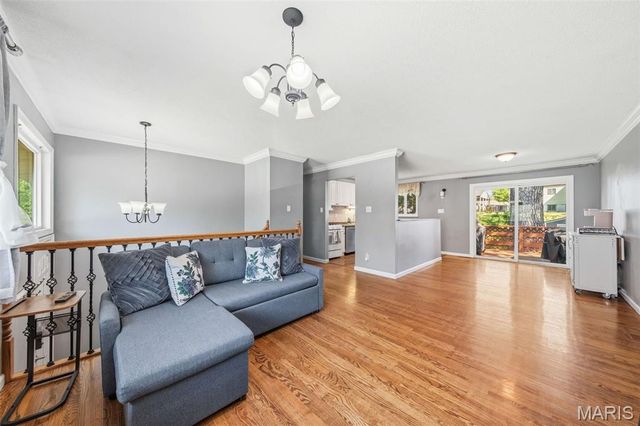 11959 Brookmont Drive, Maryland Heights, MO 63043