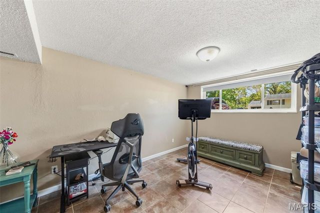 11959 Brookmont Drive, Maryland Heights, MO 63043