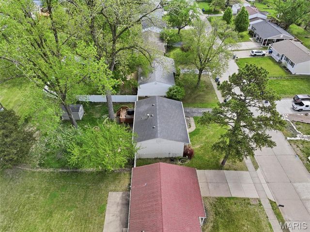 11959 Brookmont Drive, Maryland Heights, MO 63043