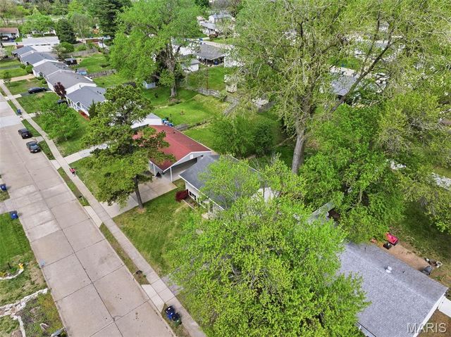 11959 Brookmont Drive, Maryland Heights, MO 63043
