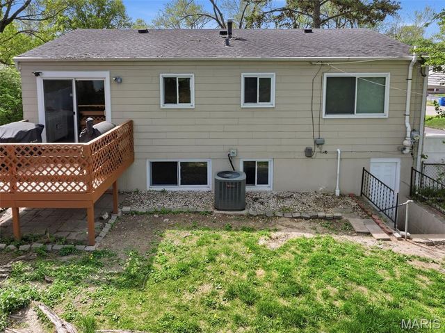 11959 Brookmont Drive, Maryland Heights, MO 63043
