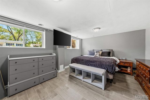 11959 Brookmont Drive, Maryland Heights, MO 63043