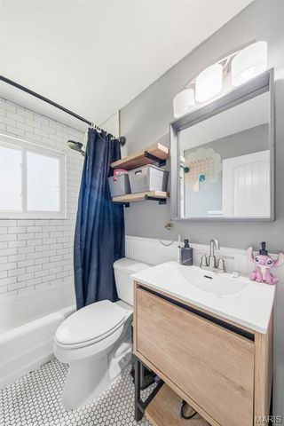 11959 Brookmont Drive, Maryland Heights, MO 63043