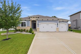 4520 SW Nautilus Place, Lee's Summit, MO 64082