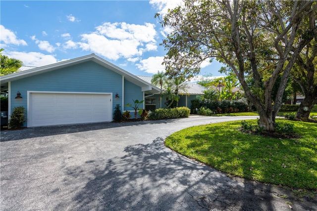 2711 BOONE Drive, Delray Beach, FL 33483