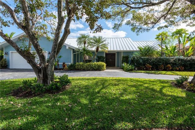 2711 BOONE Drive, Delray Beach, FL 33483
