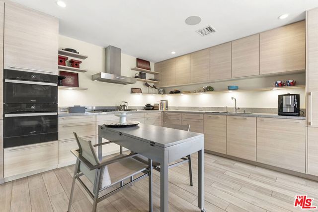 1364 Angelo Drive, Los Angeles, CA 90210