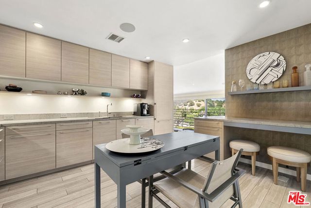 1364 Angelo Drive, Los Angeles, CA 90210