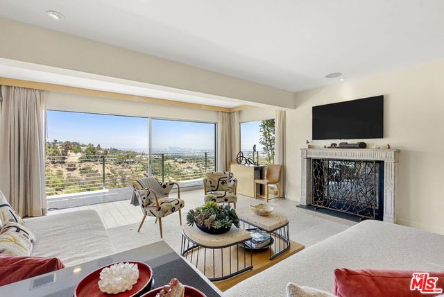 1364 Angelo Drive, Los Angeles, CA 90210