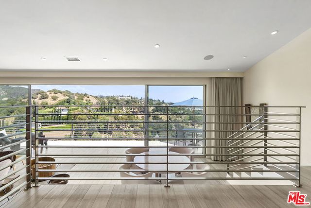 1364 Angelo Drive, Los Angeles, CA 90210
