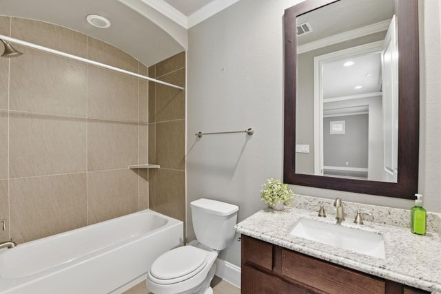 10933 Upland Park, Houston, TX 77043