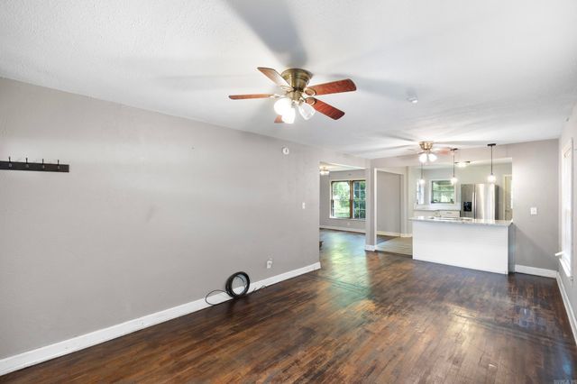 510 E O Street, Russellville, AR 72801