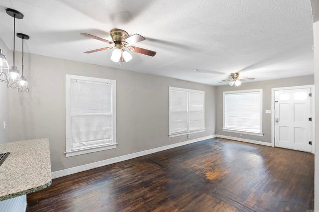 510 E O Street, Russellville, AR 72801