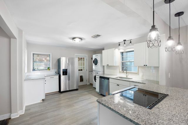 510 E O Street, Russellville, AR 72801