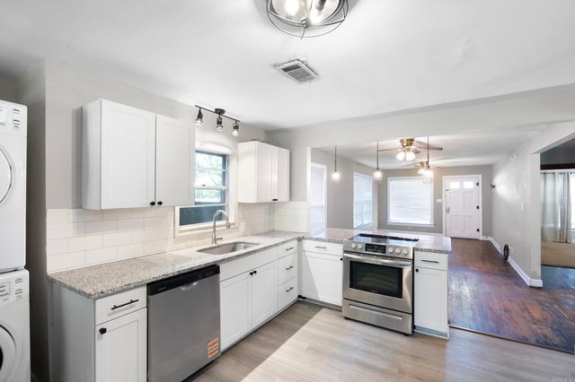 510 E O Street, Russellville, AR 72801