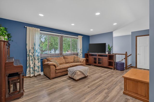 3122 Aadland Avenue NE, Buffalo, MN 55313