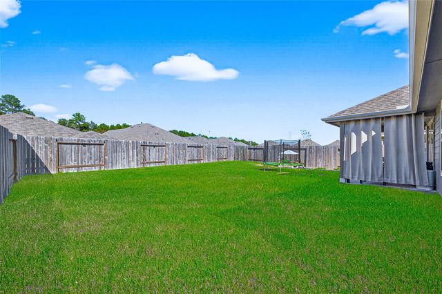 22121 Oakland Meadows Lane, New Caney, TX 77357