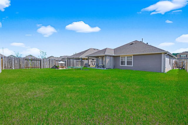 22121 Oakland Meadows Lane, New Caney, TX 77357